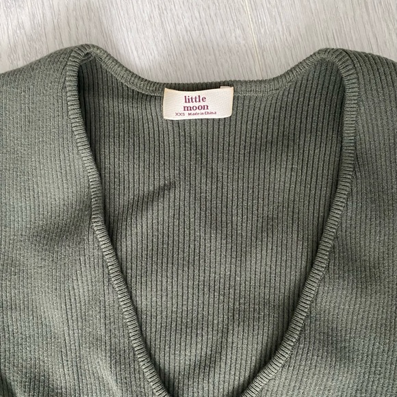 ARITZIA LITTLE MOON PRUNELLA KNIT TOP GREEN - Picture 4 of 5